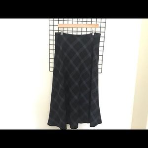 Croft & Barrow Women’s plaid long skirt